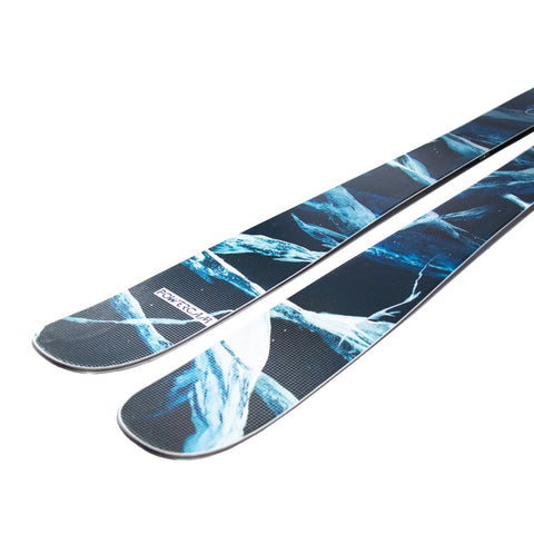 Solstice Ski